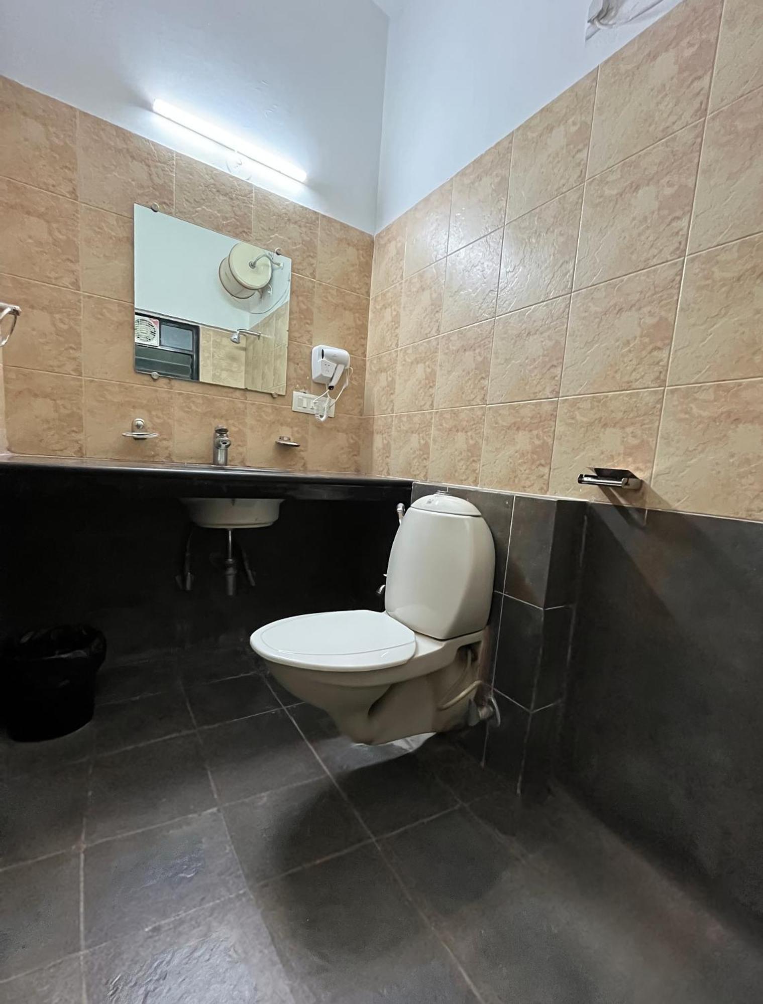 Hoshtel99 - Lux - Stay, Cowork And Cafe - Luxurious Bungalow Pune Exterior foto